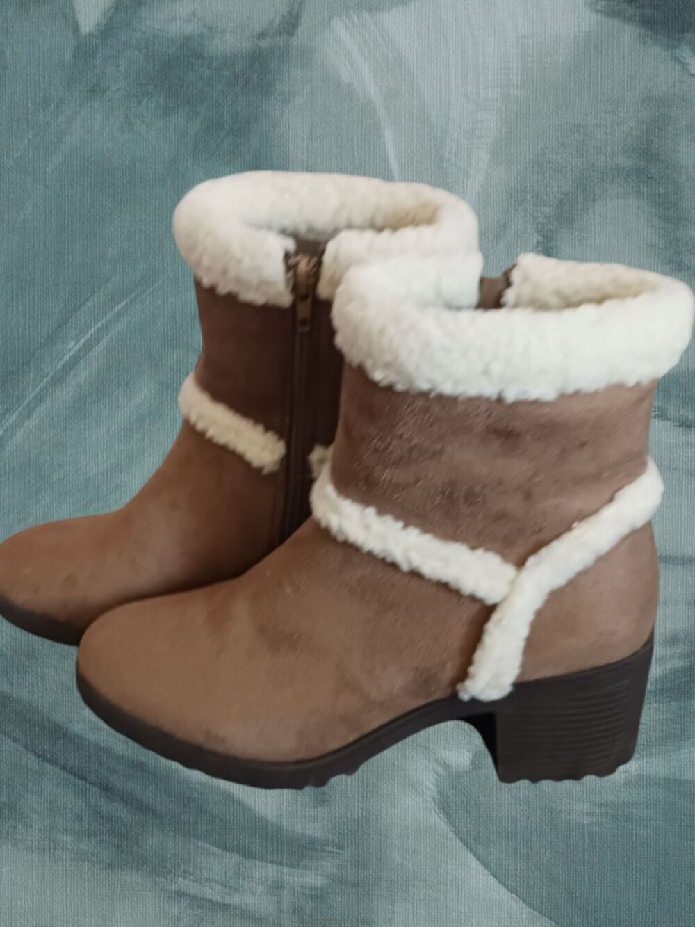 Olivia Miller Ankle Boots With Faux Sherpa Fur Lined Taupe Brown SIZE 8 - Picture 6 of 12